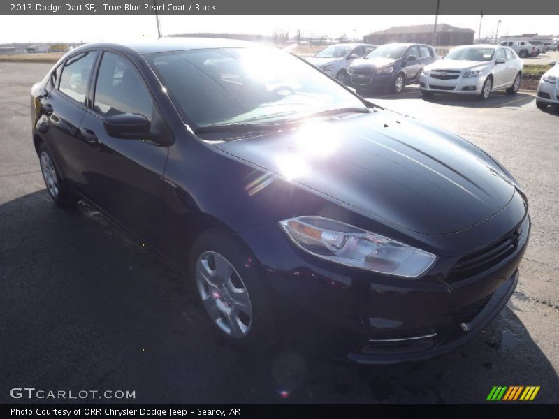 True Blue Pearl Coat / Black 2013 Dodge Dart SE