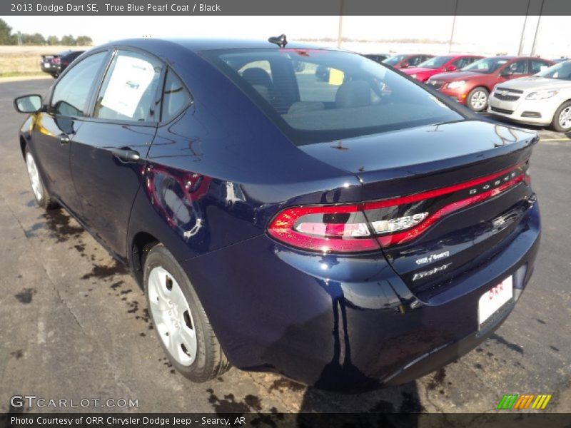 True Blue Pearl Coat / Black 2013 Dodge Dart SE