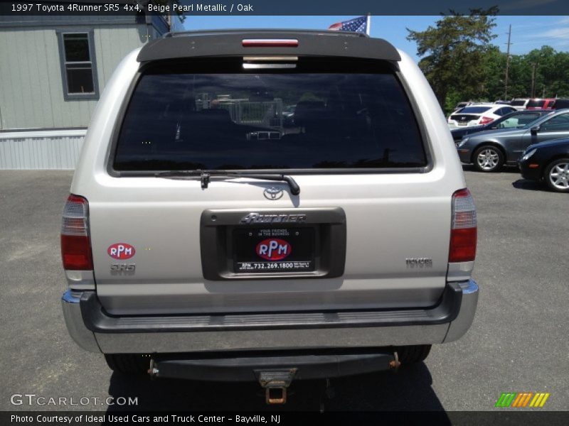Beige Pearl Metallic / Oak 1997 Toyota 4Runner SR5 4x4