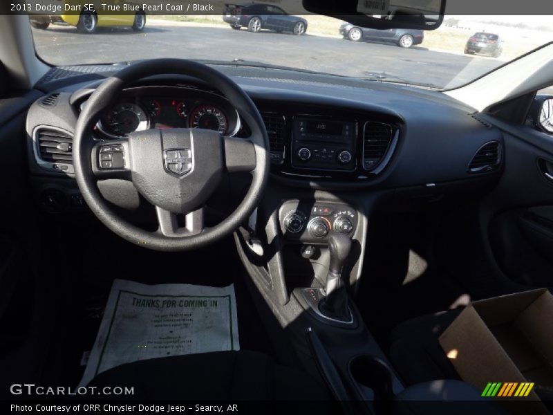 True Blue Pearl Coat / Black 2013 Dodge Dart SE