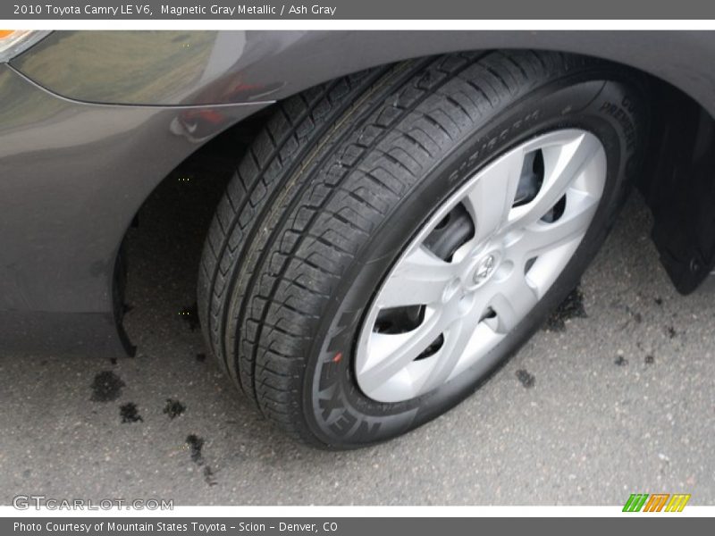 Magnetic Gray Metallic / Ash Gray 2010 Toyota Camry LE V6
