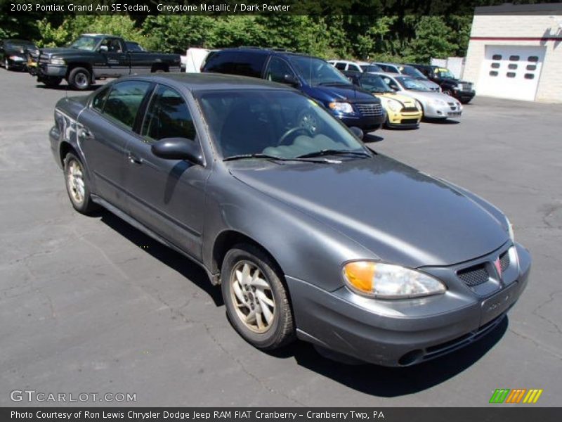 Front 3/4 View of 2003 Grand Am SE Sedan