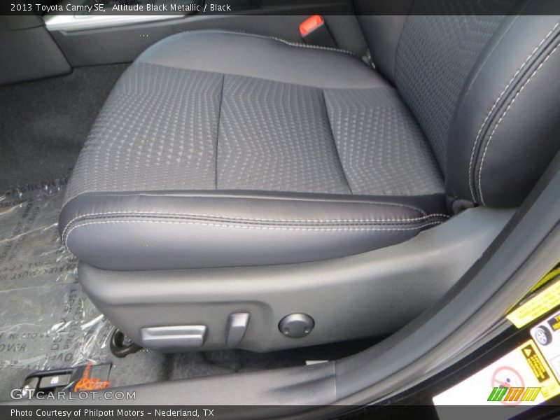 Attitude Black Metallic / Black 2013 Toyota Camry SE