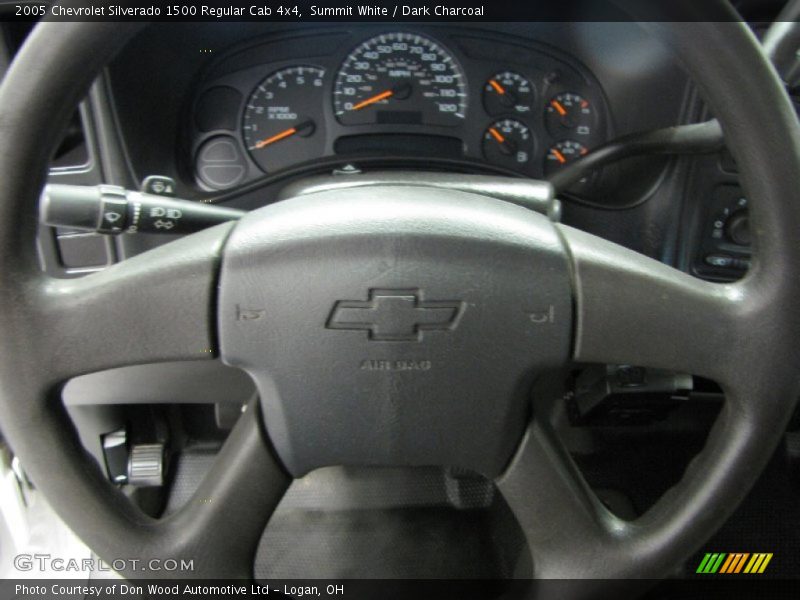 Summit White / Dark Charcoal 2005 Chevrolet Silverado 1500 Regular Cab 4x4