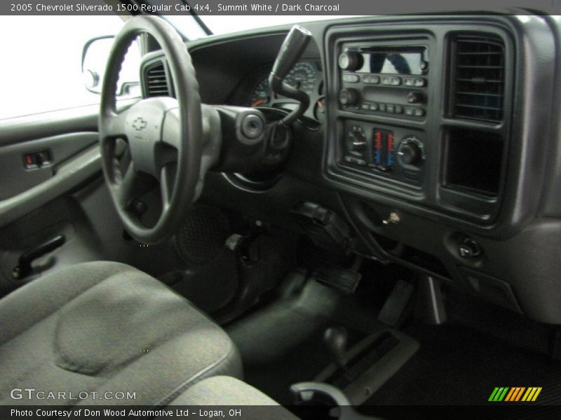 Summit White / Dark Charcoal 2005 Chevrolet Silverado 1500 Regular Cab 4x4