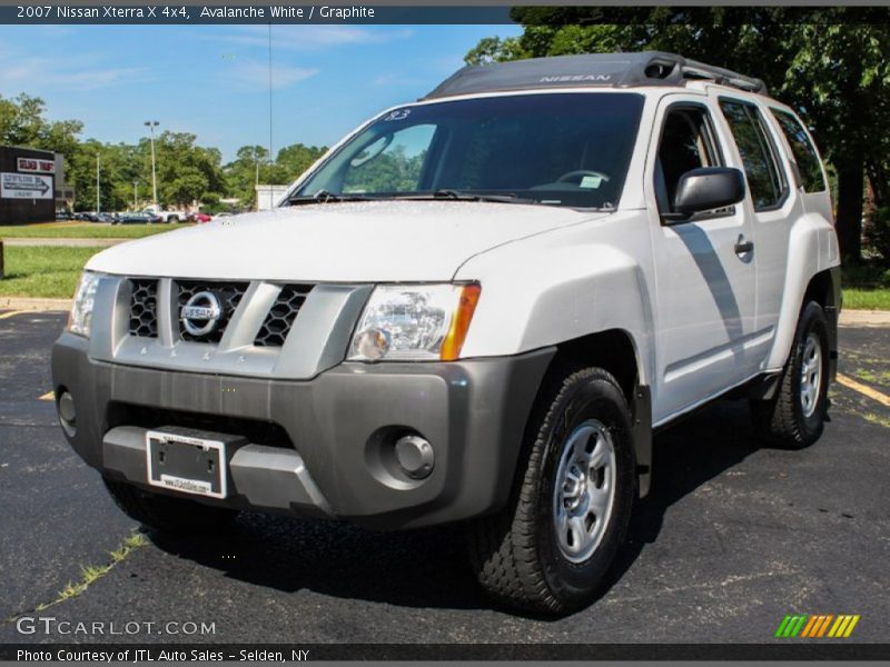 Avalanche White / Graphite 2007 Nissan Xterra X 4x4