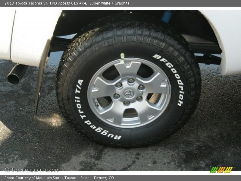 Super White / Graphite 2013 Toyota Tacoma V6 TRD Access Cab 4x4