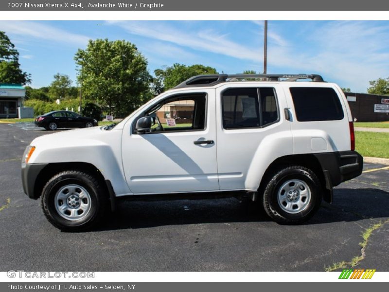 Avalanche White / Graphite 2007 Nissan Xterra X 4x4
