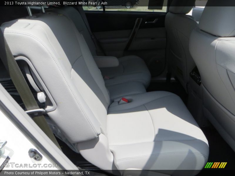 Blizzard White Pearl / Ash 2013 Toyota Highlander Limited