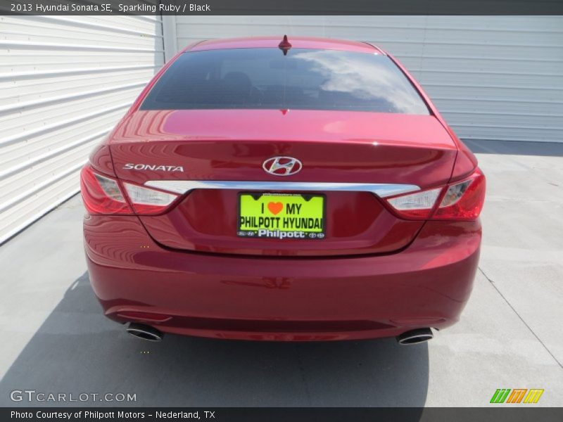 Sparkling Ruby / Black 2013 Hyundai Sonata SE