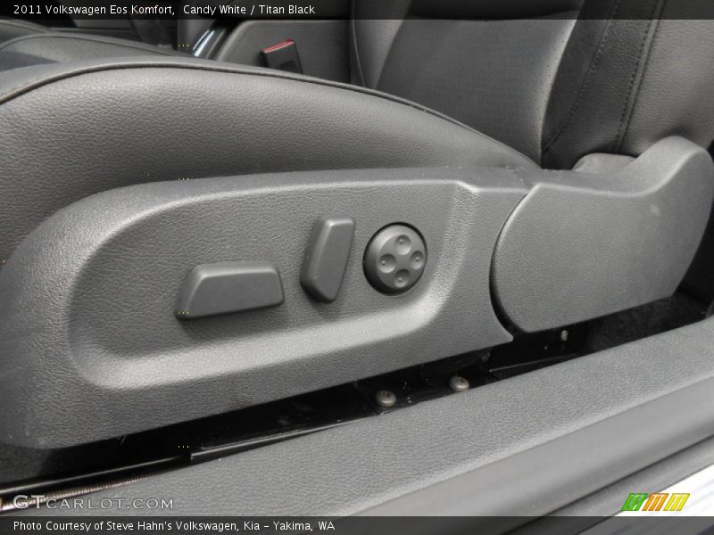 Candy White / Titan Black 2011 Volkswagen Eos Komfort