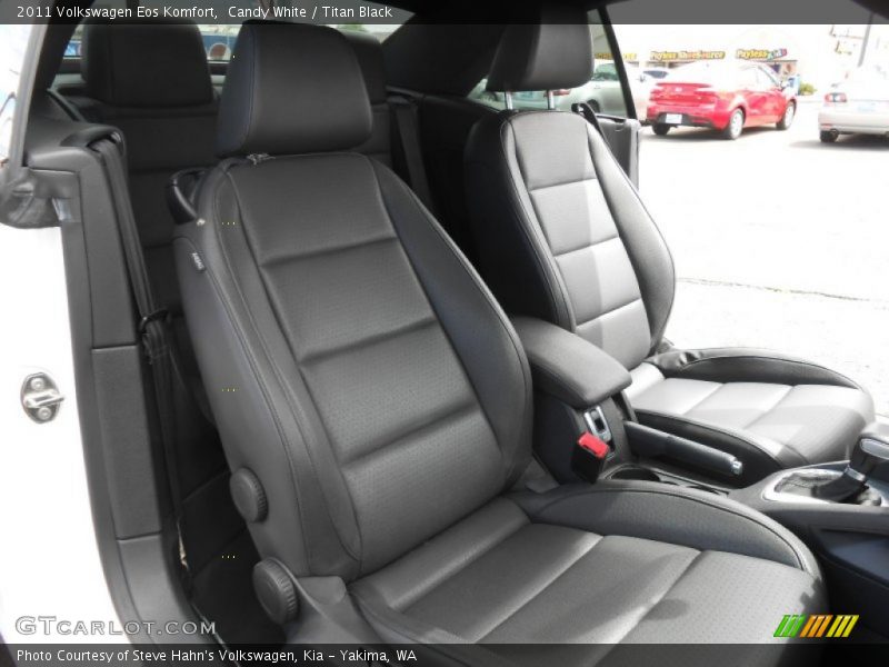 Front Seat of 2011 Eos Komfort
