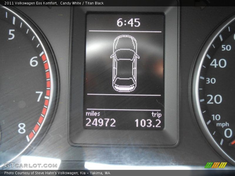 Candy White / Titan Black 2011 Volkswagen Eos Komfort