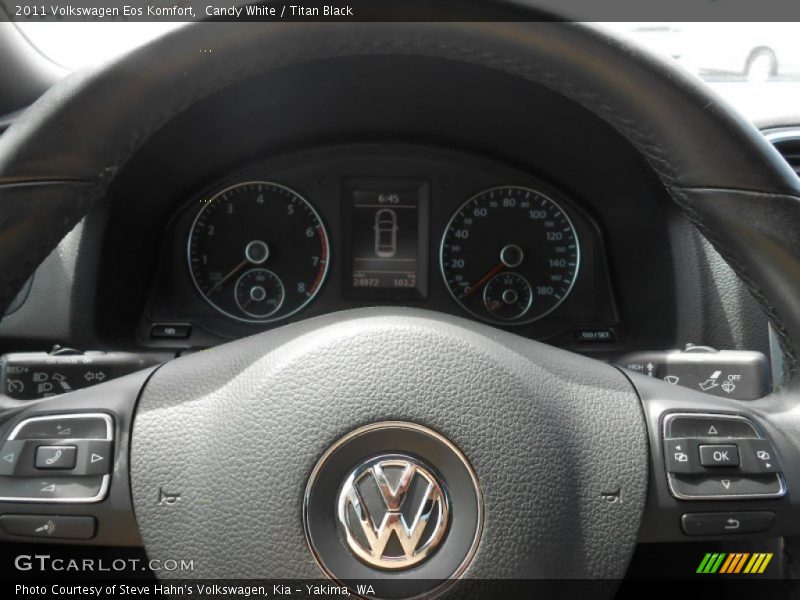 Candy White / Titan Black 2011 Volkswagen Eos Komfort