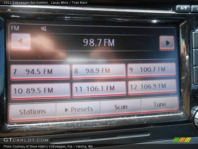 Candy White / Titan Black 2011 Volkswagen Eos Komfort