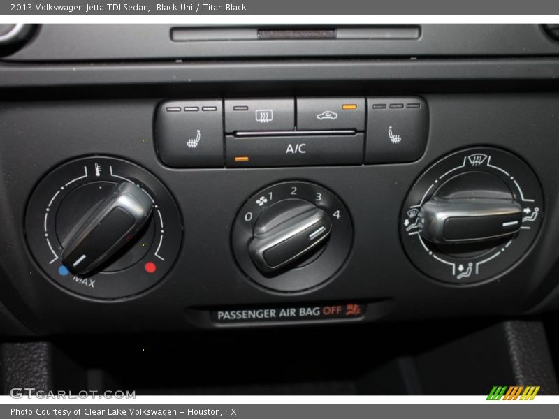 Black Uni / Titan Black 2013 Volkswagen Jetta TDI Sedan