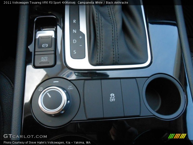 Campanella White / Black Anthracite 2011 Volkswagen Touareg VR6 FSI Sport 4XMotion