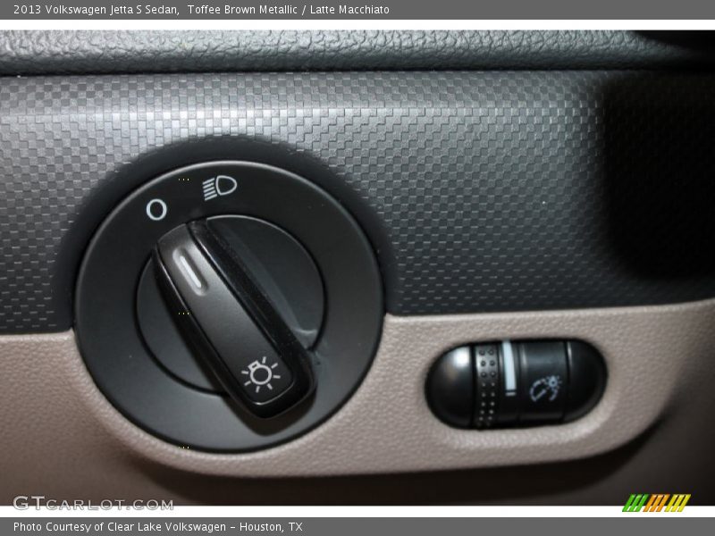 Toffee Brown Metallic / Latte Macchiato 2013 Volkswagen Jetta S Sedan