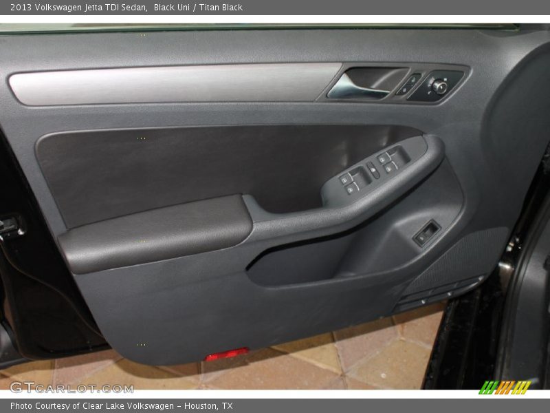 Black Uni / Titan Black 2013 Volkswagen Jetta TDI Sedan