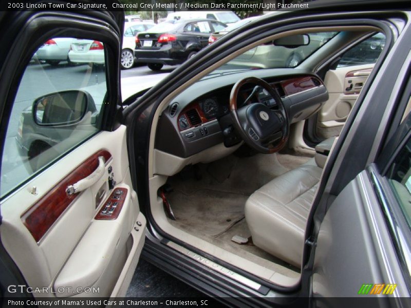 Charcoal Grey Metallic / Medium Dark Parchment/Light Parchment 2003 Lincoln Town Car Signature