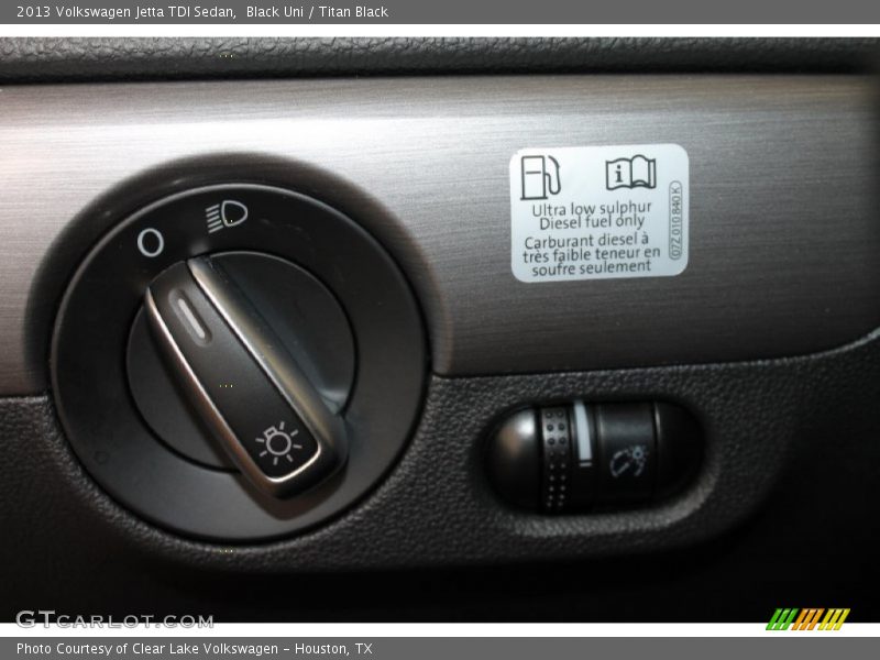 Black Uni / Titan Black 2013 Volkswagen Jetta TDI Sedan