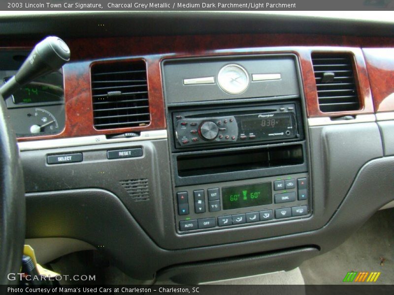 Charcoal Grey Metallic / Medium Dark Parchment/Light Parchment 2003 Lincoln Town Car Signature