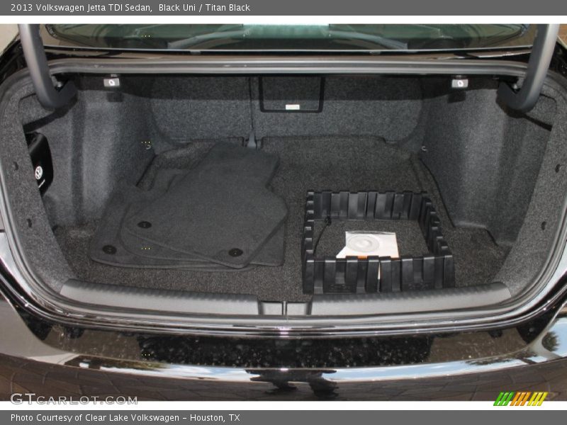 Black Uni / Titan Black 2013 Volkswagen Jetta TDI Sedan