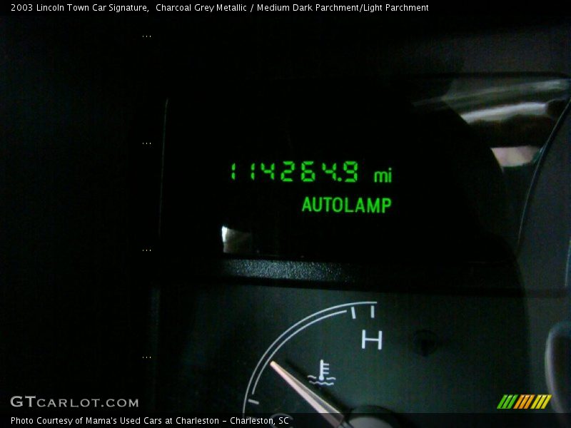 Charcoal Grey Metallic / Medium Dark Parchment/Light Parchment 2003 Lincoln Town Car Signature