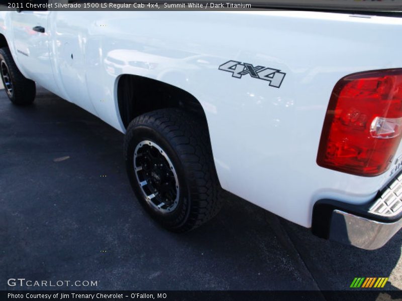 Summit White / Dark Titanium 2011 Chevrolet Silverado 1500 LS Regular Cab 4x4