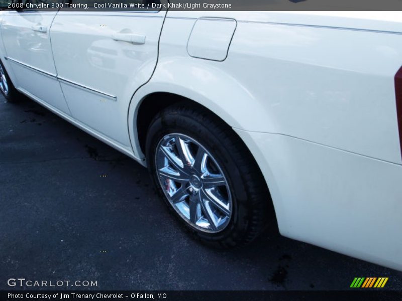 Cool Vanilla White / Dark Khaki/Light Graystone 2008 Chrysler 300 Touring