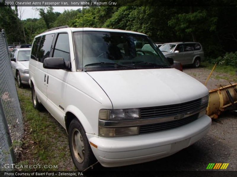 Ivory White / Medium Gray 2000 Chevrolet Astro Passenger Van