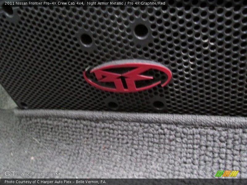 Night Armor Metallic / Pro 4X Graphite/Red 2011 Nissan Frontier Pro-4X Crew Cab 4x4