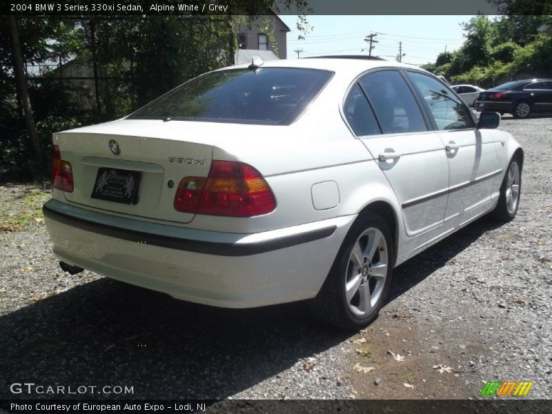 Alpine White / Grey 2004 BMW 3 Series 330xi Sedan