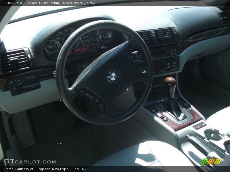 Alpine White / Grey 2004 BMW 3 Series 330xi Sedan
