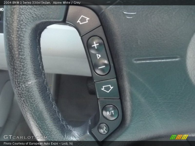 Controls of 2004 3 Series 330xi Sedan