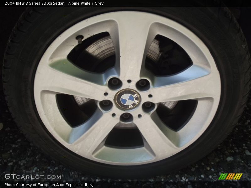  2004 3 Series 330xi Sedan Wheel