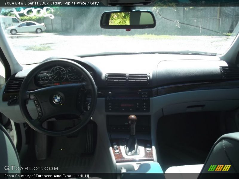 Alpine White / Grey 2004 BMW 3 Series 330xi Sedan