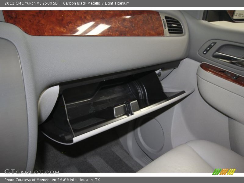 Carbon Black Metallic / Light Titanium 2011 GMC Yukon XL 2500 SLT