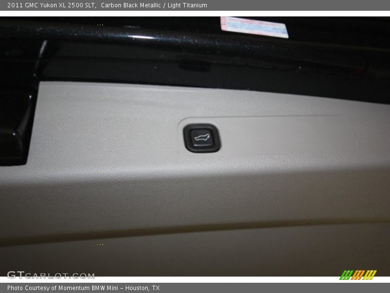 Carbon Black Metallic / Light Titanium 2011 GMC Yukon XL 2500 SLT