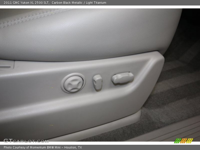 Carbon Black Metallic / Light Titanium 2011 GMC Yukon XL 2500 SLT