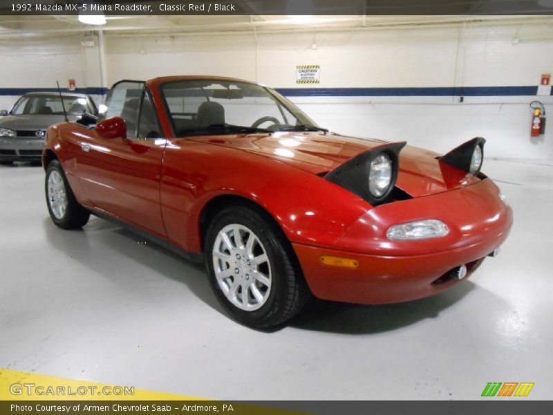 Front 3/4 View of 1992 MX-5 Miata Roadster