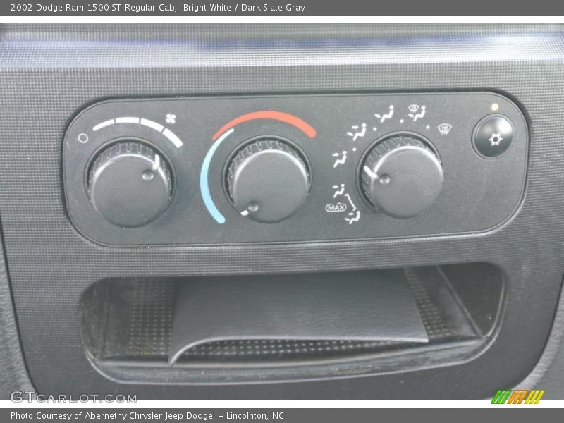 Bright White / Dark Slate Gray 2002 Dodge Ram 1500 ST Regular Cab