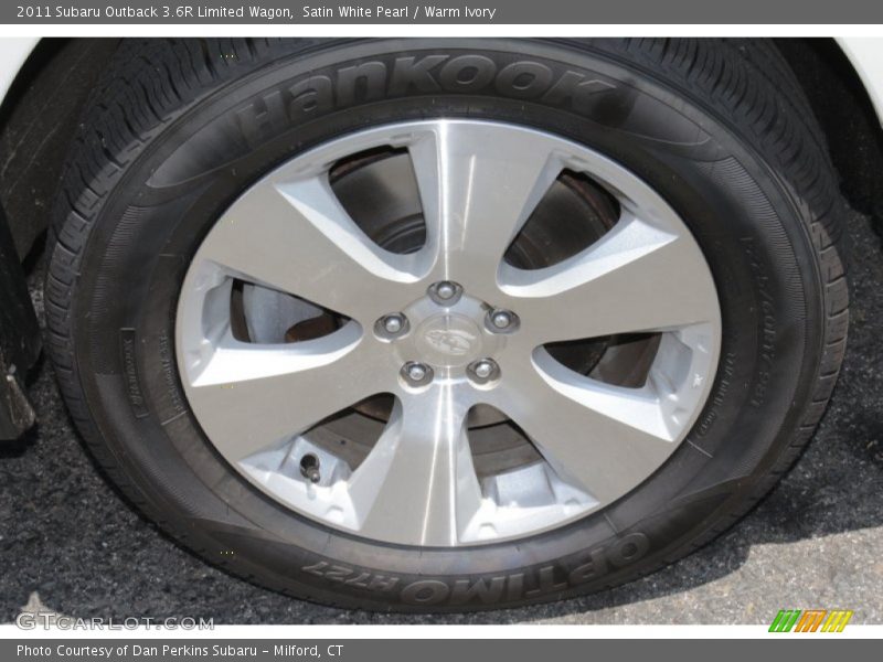 Satin White Pearl / Warm Ivory 2011 Subaru Outback 3.6R Limited Wagon