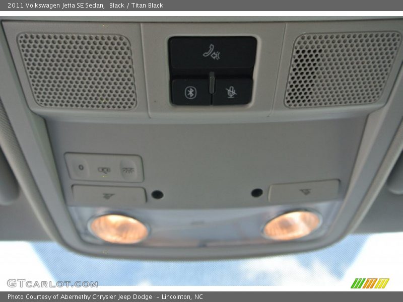 Black / Titan Black 2011 Volkswagen Jetta SE Sedan