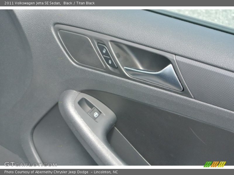 Black / Titan Black 2011 Volkswagen Jetta SE Sedan