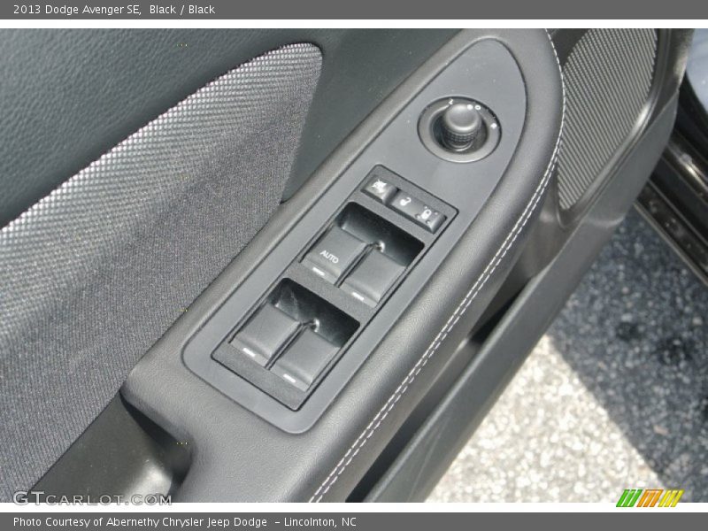 Black / Black 2013 Dodge Avenger SE