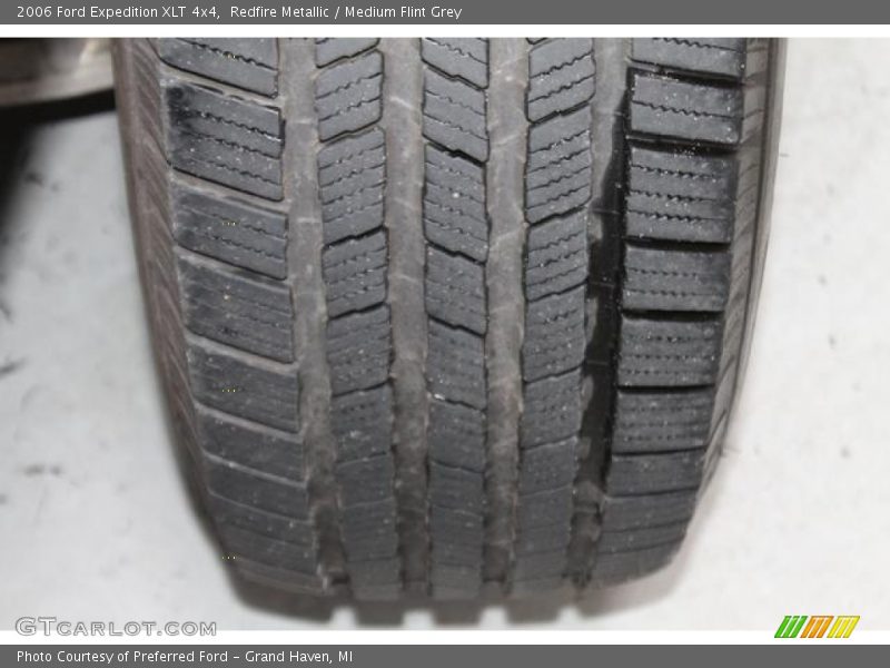 Redfire Metallic / Medium Flint Grey 2006 Ford Expedition XLT 4x4