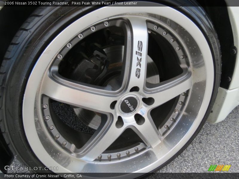 Pikes Peak White Pearl / Frost Leather 2006 Nissan 350Z Touring Roadster