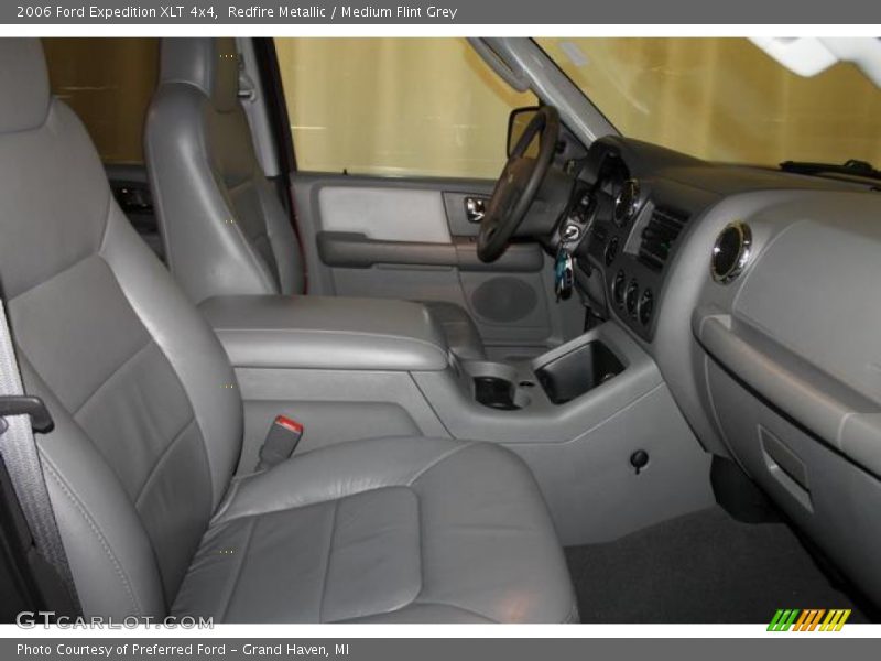 Redfire Metallic / Medium Flint Grey 2006 Ford Expedition XLT 4x4