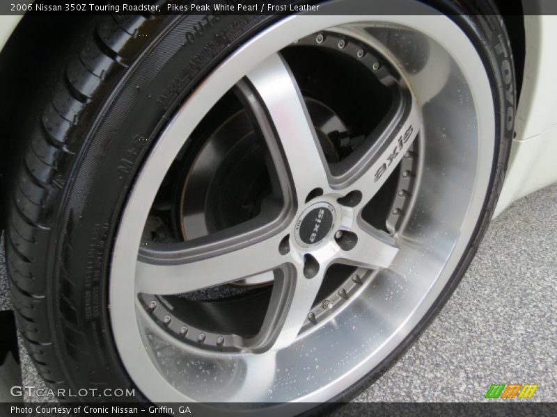 Pikes Peak White Pearl / Frost Leather 2006 Nissan 350Z Touring Roadster
